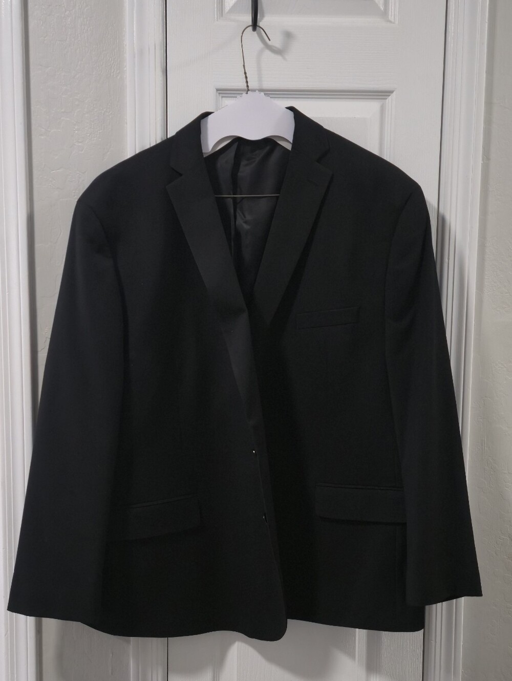 Michaels Black Men's Single-Breasted Suit Jacket
